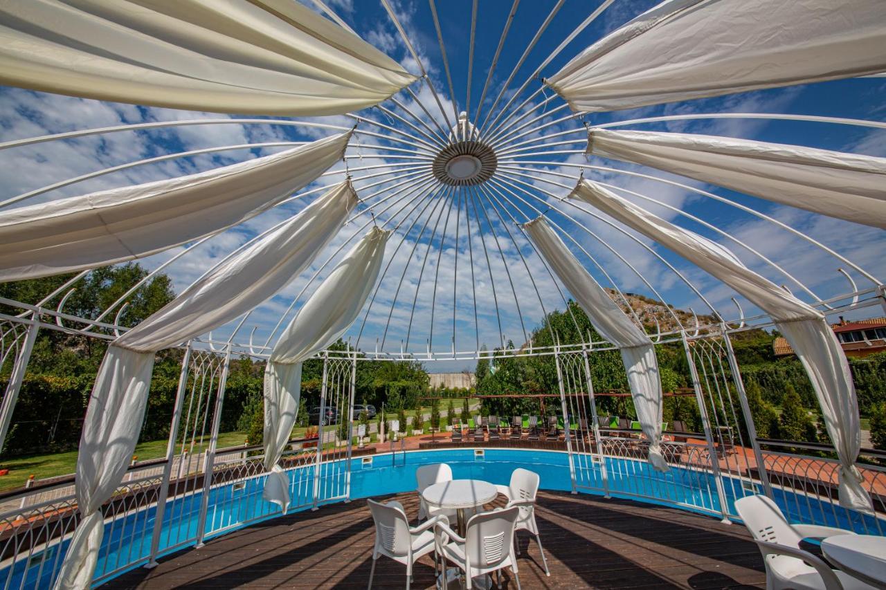 Hotel Legjenda Szkodra Zewnętrze zdjęcie