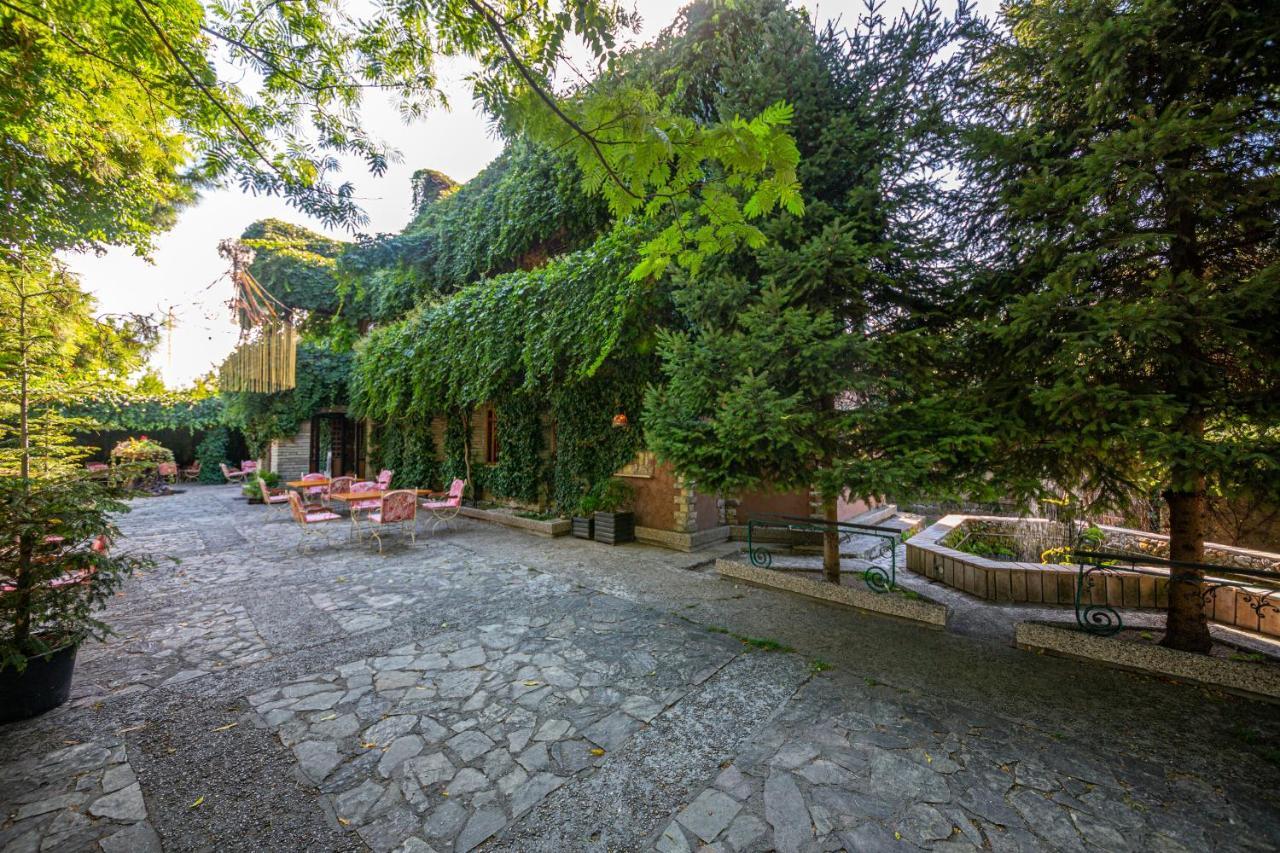 Hotel Legjenda Szkodra Zewnętrze zdjęcie