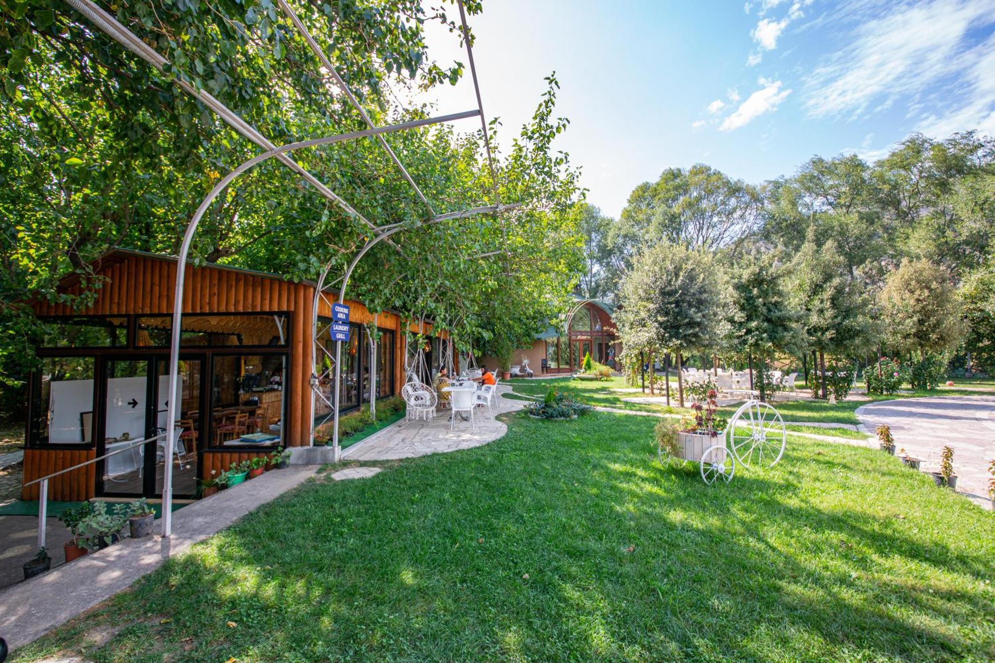 Hotel Legjenda Szkodra Zewnętrze zdjęcie